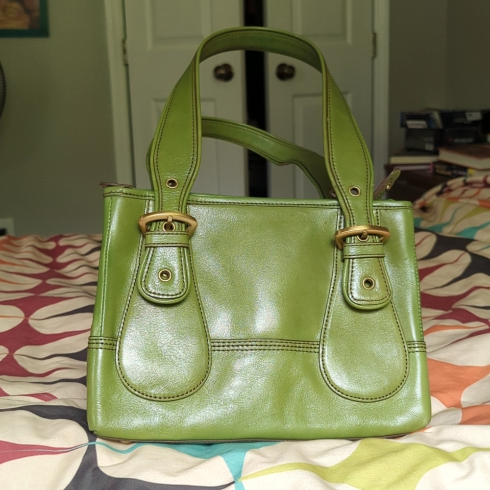 Maxx New York olive green leather purse